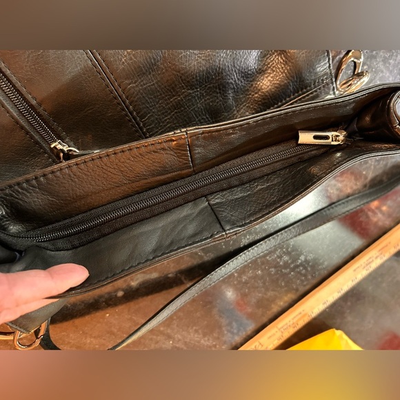 Buttery soft leather bag - Picture 9 of 16